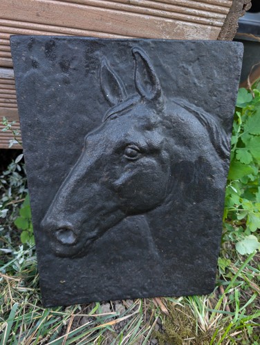 Pferd relief aus - relief, gusseisen