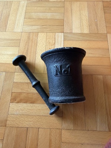 Gusseisen mörser mit stößel - gusseisen,